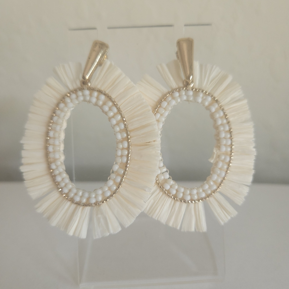 Boho Chic Gold Oval Dangle Earrings for Causal Wear or Parties - Picture 3 of 4